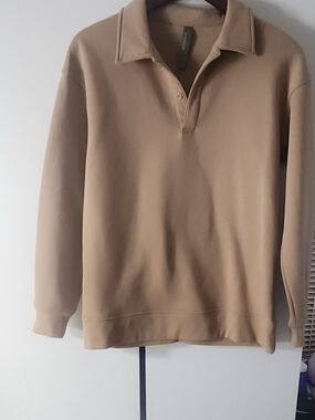 Mondetta Men's V-Neck Collar Sweater in Tan